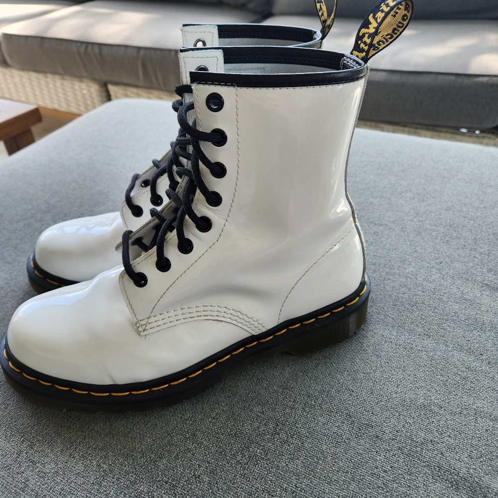 Dr. Martens Women's Size 8 1460 White Smooth Leather Lace Up Boots